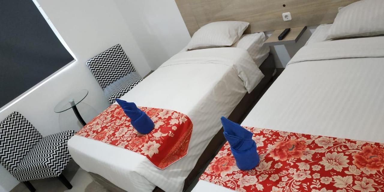 Mel'S Inn Manado Zewnętrze zdjęcie