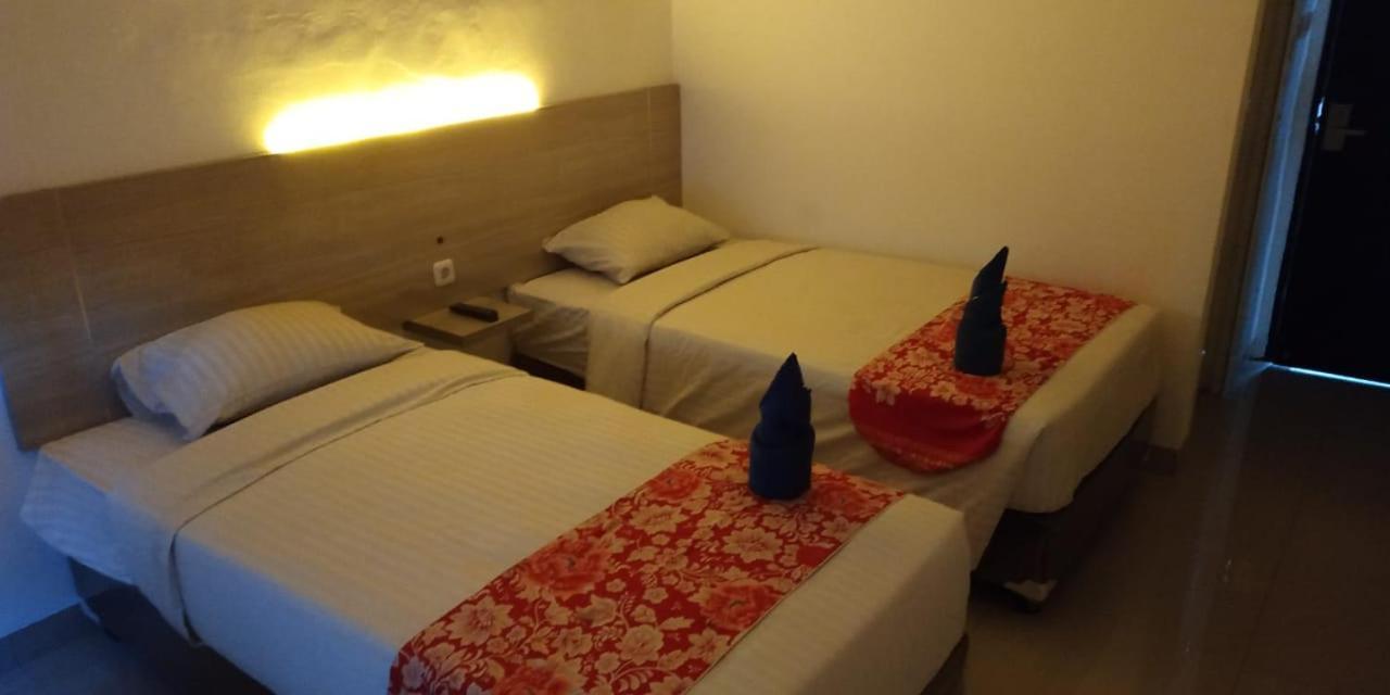 Mel'S Inn Manado Zewnętrze zdjęcie