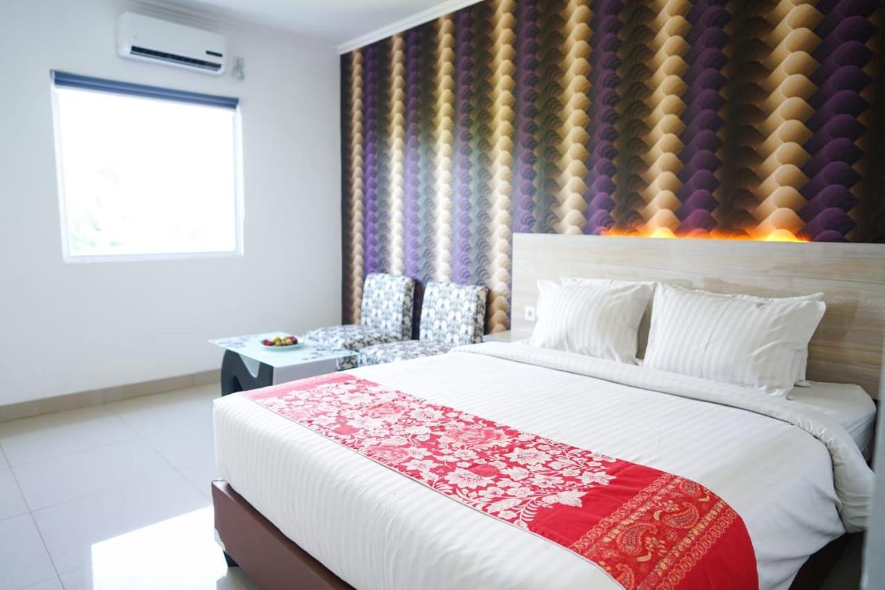 Mel'S Inn Manado Zewnętrze zdjęcie