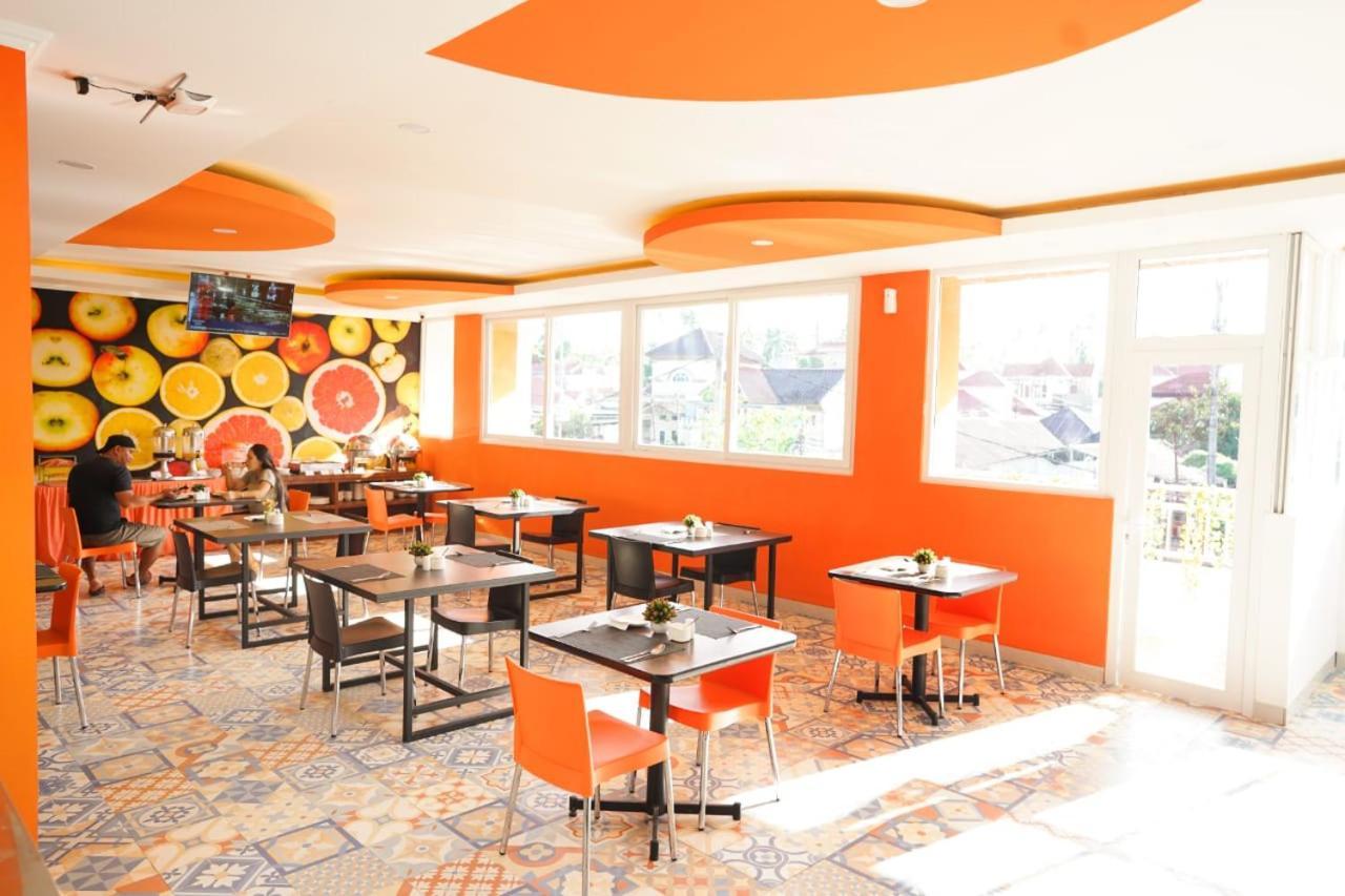 Mel'S Inn Manado Zewnętrze zdjęcie