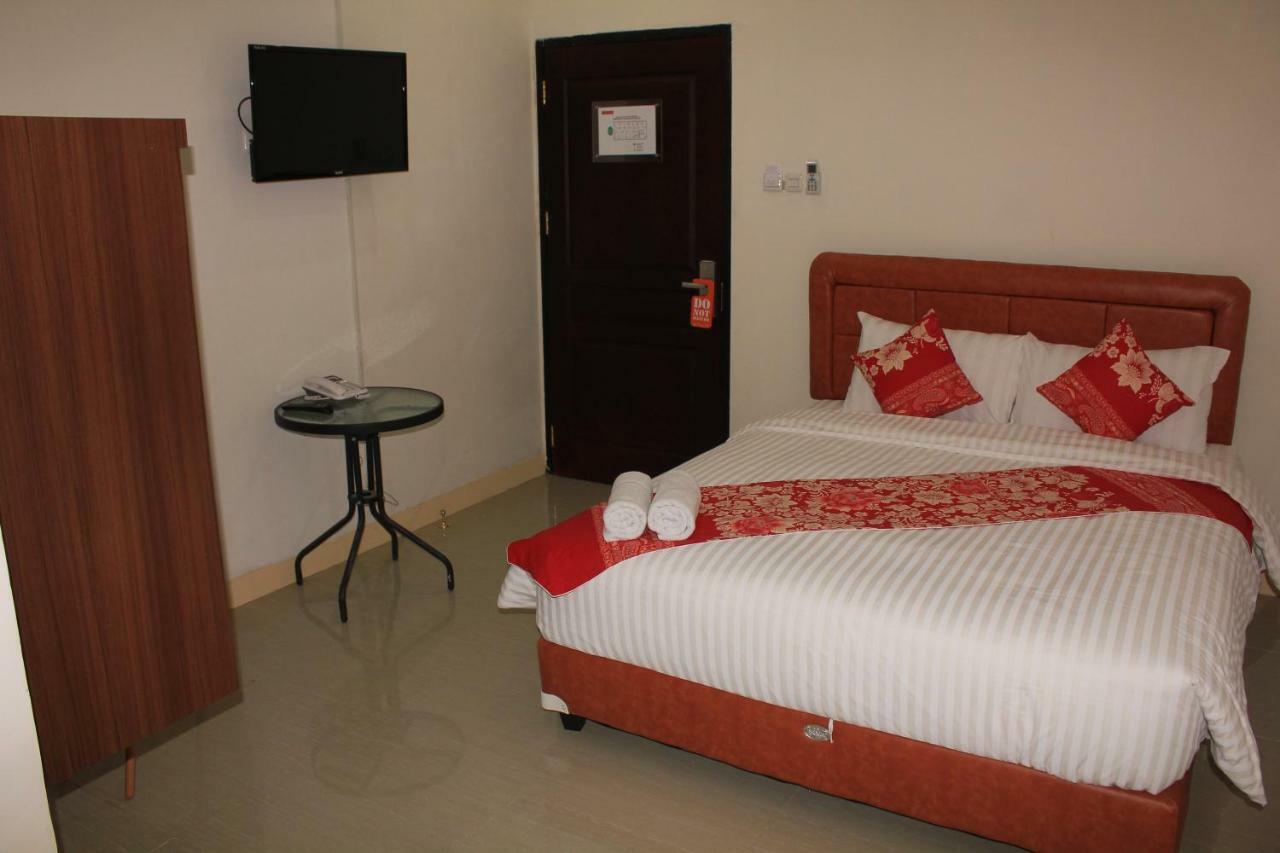 Mel'S Inn Manado Zewnętrze zdjęcie
