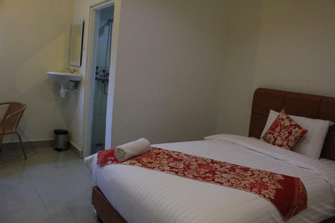 Mel'S Inn Manado Zewnętrze zdjęcie